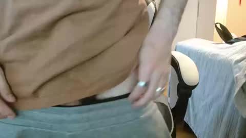 Erzzoo online show from November 2025 11:08:02 AM