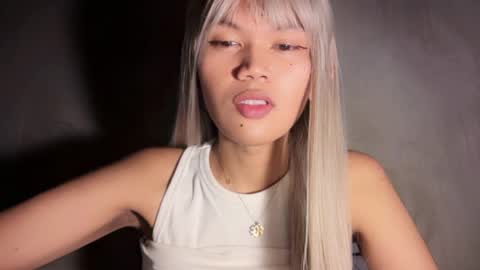 Chelliane online show from April 2026 01:43:02 PM