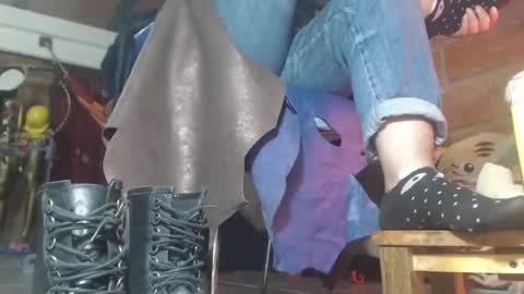 Eskela911 online show from February 2026 04:00:01 AM