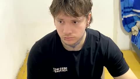 eskol212 online show from February 2026 06:06:02 PM