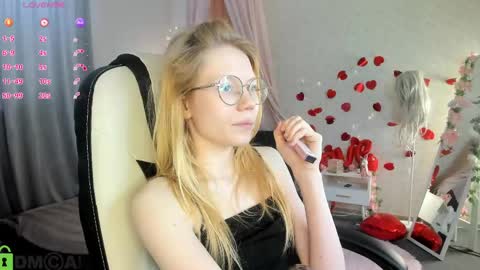 Esme Runn online show from May 2026 03:03:01 AM