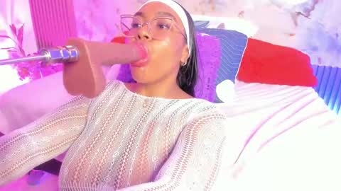 esmeralda online show from December 2024 05:13:01 AM