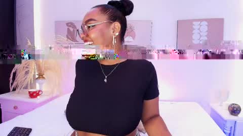 Snapshot of esmeralda_duarte chatting on May 2026 05:13:01 AM esmeralda online show from May 2026 05:13:01 AM