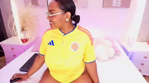 Snapshot of esmeralda_duarte chatting on June 2026 03:30:02 AM esmeralda online show from June 2026 03:30:02 AM