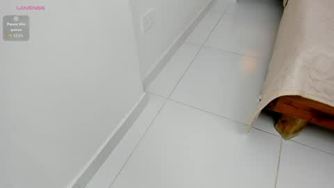 Esmeralda online show from April 2026 07:52:01 PM