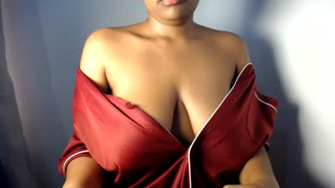 Esme online show from June 2026 11:21:02 AM