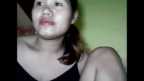 Snapshot of especialgirl_28 chatting on December 2024 03:12:01 PM especialgirl_28 online show from December 2024 03:12:01 PM