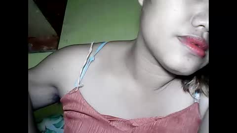 Snapshot of especialgirl_28 chatting on December 2024 03:47:02 PM especialgirl_28 online show from December 2024 03:47:02 PM