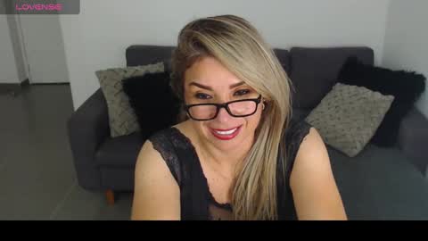 Juliana online show from January 2025 11:54:01 PM