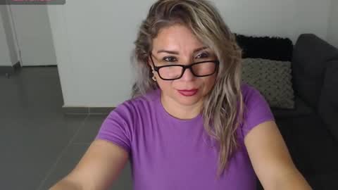 Juliana online show from February 2025 11:44:01 PM