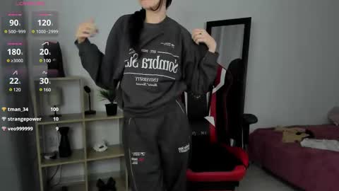 Snapshot of este_ria chatting on December 2024 06:15:02 AM esteria online show from December 2024 06:15:02 AM