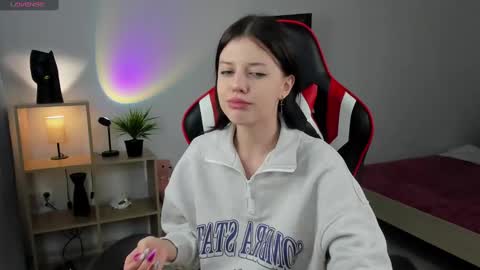 Snapshot of este_ria chatting on December 2024 05:33:02 PM esteria online show from December 2024 05:33:02 PM