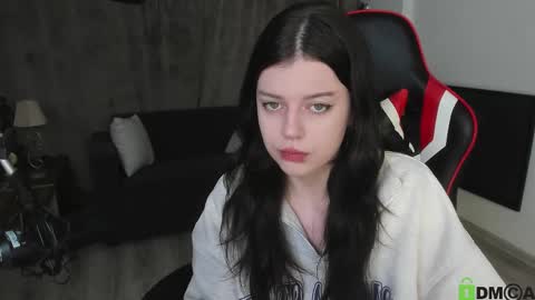 Snapshot of este_ria chatting on January 2025 11:06:01 PM esteria online show from January 2025 11:06:01 PM