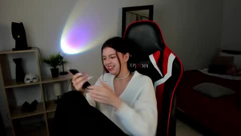 Snapshot of este_ria chatting on January 2025 08:14:01 PM esteria online show from January 2025 08:14:01 PM