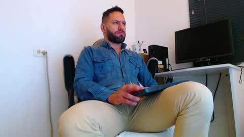 esteban online show from April 2026 01:58:02 PM