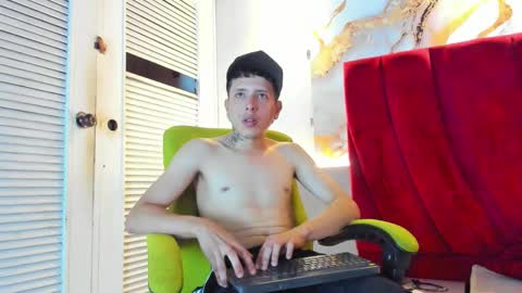 ESTEBAN online show from January 2026 07:48:02 PM