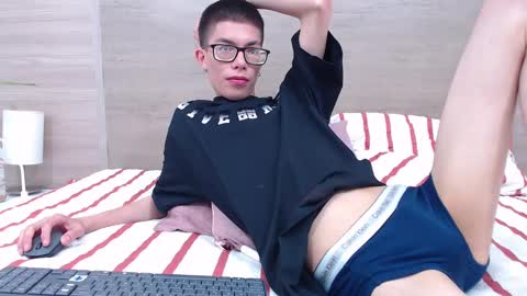 ESTEBAN CARLTON online show from March 2025 05:50:01 PM