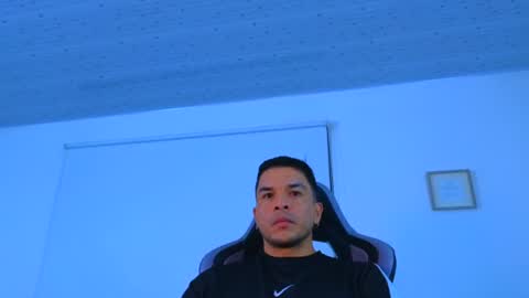 Snapshot of esteban_de_louise chatting on July 2026 11:38:02 AM ESTEBAN online show from July 2026 11:38:02 AM