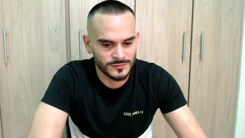 Esteban Fernandez online show from February 2025 04:36:02 AM