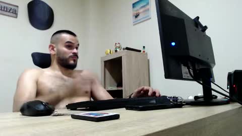 Esteban Fernandez online show from February 2026 02:45:01 AM