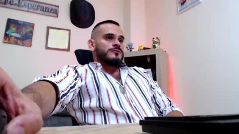 Esteban Fernandez online show from March 2026 04:06:01 AM