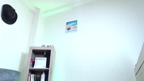 Snapshot of esteban_fer chatting on May 2026 02:57:01 PM Esteban Fernandez online show from May 2026 02:57:01 PM