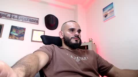 Snapshot of esteban_fer chatting on May 2026 12:28:02 AM Esteban Fernandez online show from May 2026 12:28:02 AM