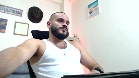 Snapshot of esteban_fer chatting on May 2026 07:30:02 PM Esteban Fernandez online show from May 2026 07:30:02 PM