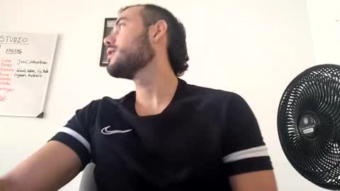 Esteban Reyes  independent model online show from November 2025 04:09:02 PM