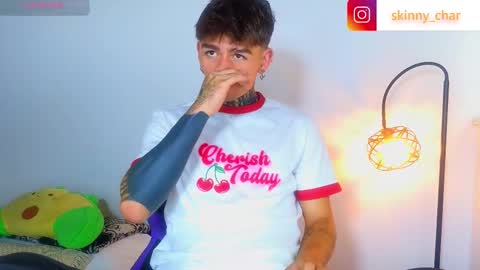 Esteban independent model online show from November 2025 12:39:02 PM