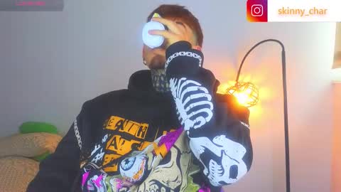 Esteban independent model online show from December 2025 01:27:02 PM