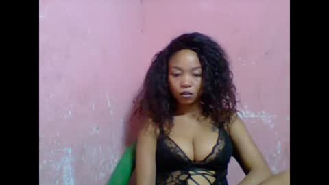 estelah20 online show from October 2025 05:43:02 AM