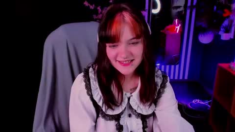 Ester  online show from May 2026 09:10:01 PM