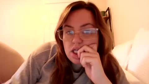 Esther online show from June 2026 12:00:02 PM