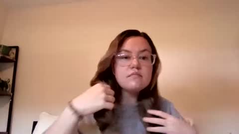 Esther online show from June 2026 11:16:02 AM