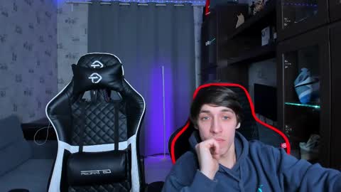 LOUIS online show from February 2025 11:10:02 PM