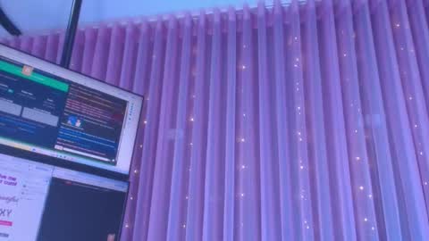 Estrella online show from March 2026 12:01:01 PM