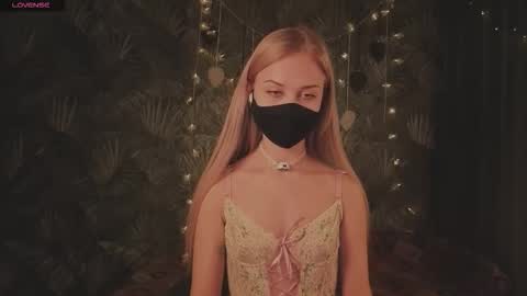 Sophia online show from March 2026 10:05:02 PM