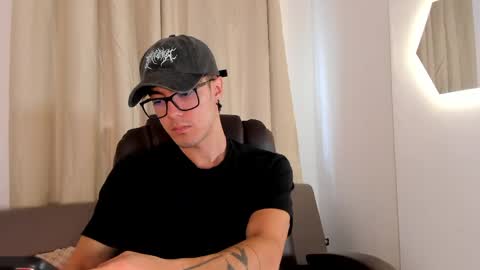 Snapshot of etham_wolf1 chatting on April 2026 07:17:02 PM etham_wolf1 online show from April 2026 07:17:02 PM
