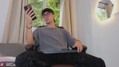 Snapshot of etham_wolf1 chatting on May 2026 06:01:01 PM etham_wolf1 online show from May 2026 06:01:01 PM