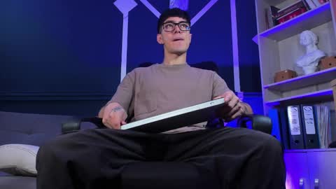 Etham online show from September 2025 04:07:02 PM