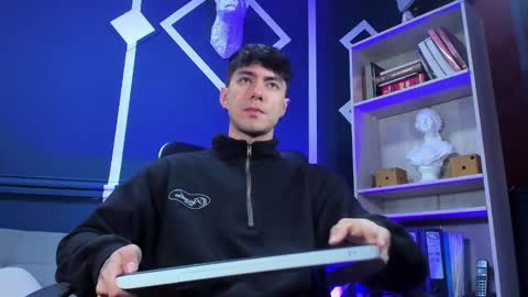 Etham online show from October 2025 11:22:01 AM