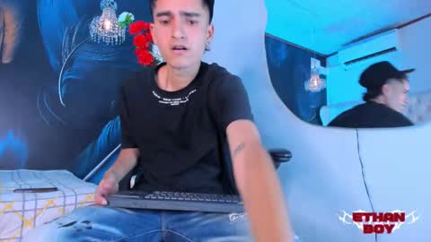 Ethan online show from December 2025 07:11:01 PM