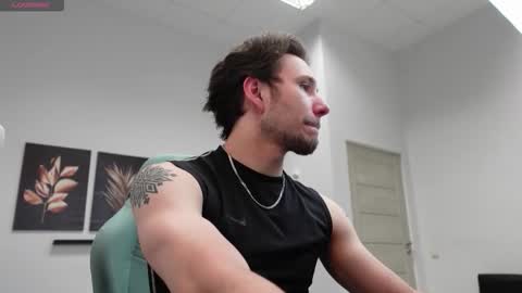 Ethan online show from October 2025 04:44:02 AM