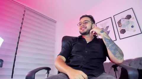 ethan_greacee online show from February 2026 12:23:01 PM