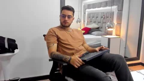 ethan_greys online show from November 2025 03:49:02 AM