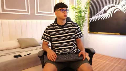 ethan_occonor online show from December 2025 12:45:01 PM