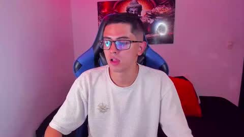 ETHAN SAI online show from November 2025 06:02:02 AM