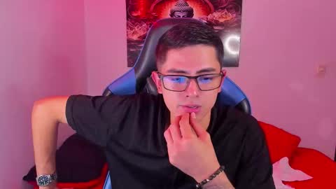 ETHAN SAI online show from November 2025 02:43:01 AM