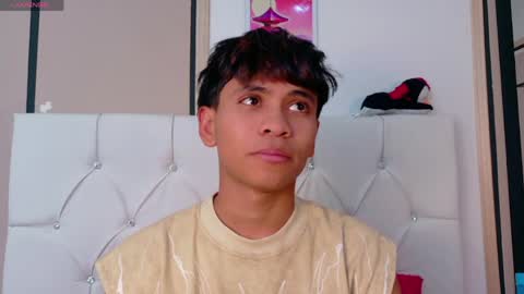 Snapshot of ethan_westt chatting on April 2026 09:02:02 PM Ethan online show from April 2026 09:02:02 PM